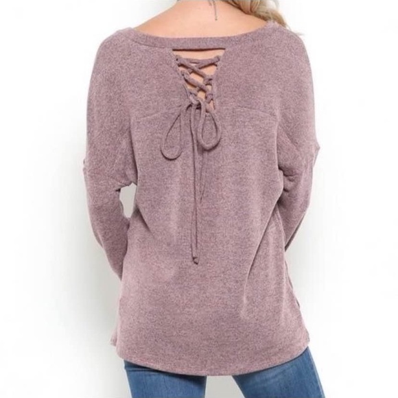 Size Large Top Bundle - Picture 8 of 9